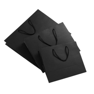 Sacchetti di Carta Nera Personalizzati con Logo Stampato, Borse di Carta per Shopping 250gsm, Confezioni di Lusso per Abbigliamento e Regali - Product Image 4