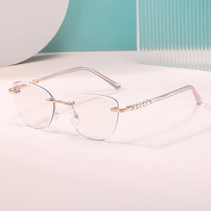 แว่นกันแดดทรงแคทอายไร้กรอบ รุ่น KJ-95028 สำหรับผู้หญิง เลนส์ PC ป้องกันรังสียูวี 400 น้ำหนักเบา กรอบพลาสติกและโลหะ ระดับป้องกันแสงแดดคลาส 2 - Product Image 4