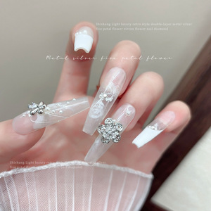 Adornos de Uñas 3D con Flores Plateadas Electrochapadas, Diamantes Grandes de Cinco Pétalos, Zirconia, Joyería, Accesorio para Uso Diario 2025 - Product Image 6