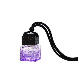 Diffuseur de voiture à suspendre au rétroviseur, accessoires parfumés, désodorisant en bois à suspendre - Product Image 2