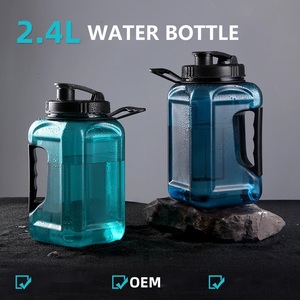 Botella de agua de 2,4 litros, hervidor de agua portátil para hacer ejercicio al aire libre, sin BPA, con mango, vaso para beber directamente - Product Image 3