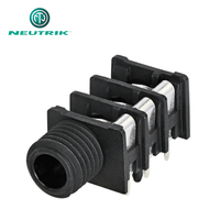 Prise stéréo Neutrik NRJ6HF-1 1/4 ", commutée, nez entièrement fileté, contact du manchon/connexion du panneau frontal