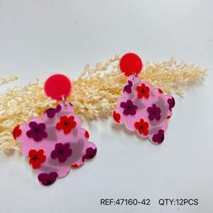 Pendientes florales rosas con forma de gota, tachuelas rojas, resina acrílica, joyería de fiesta para mujer, 12 piezas - Product Image 1