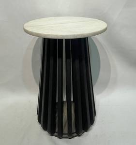 Table d'appoint ronde moderne avec plateau en marbre et base en fer cannelé noir, collection de meubles contemporains à prix de gros - Product Image 5