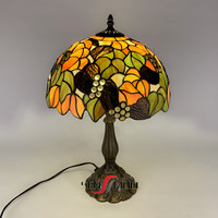 Lampe de table LED avec abat-jour en verre coloré peint à la main, fabrication chinoise, vente en gros, sur mesure