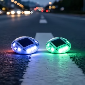 Meilleure Vente : Balise Routière Solaire Ronde, en Plastique PC, Étanche, à LED Clignotante, Type Œil de Chat pour Marquage de Chaussée - Product Image 1