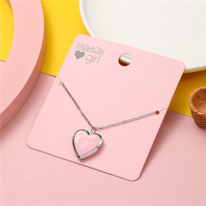 Accesorios de Joyería Personalizados para Niños, Nuevo Collar con Colgante de Marco de Fotos en Forma de Corazón Rosa, Lindo y a la Moda, para Niños - Product Image 1