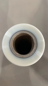 Rollo de película PE/<span class=keywords><strong>BOPP</strong></span>/PET metalizado al vacío de plata de 8 micras, película de laminación térmica para embalaje - Product Image 2