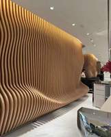 Panneau de bardage en aluminium perforé à effet ondulé, revêtu par poudrage, découpé CNC, façade pliable, ignifuge et anticorrosion