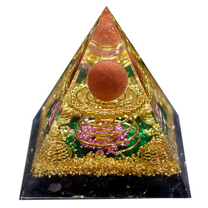 Pyramide en résine époxy avec galets de cristal, ornement de bureau, décoration d'intérieur, boule de sable rouge et or, sable bleu et or - Product Image 5