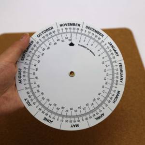 <span class=keywords><strong>Calendrier</strong></span> <span class=keywords><strong>de</strong></span> <span class=keywords><strong>date</strong></span> portable en PVC <span class=keywords><strong>de</strong></span> 15 cm avec logo personnalisé, sérigraphie, calculateur <span class=keywords><strong>de</strong></span> <span class=keywords><strong>date</strong></span>, cadeau original - Product Image 5