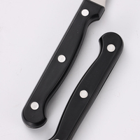 Couteau à steak dentelé Offre Spéciale avec manche en PP noir Couteau de table en acier inoxydable Couteau à steak durable en métal