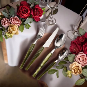 Cathylin ชุดช้อนส้อมมีด4ชิ้นสไตล์ยุโรปย้อนยุคชุดช้อนส้อมมีดสแตนเลสสำหรับงานอีเวนท์โรงแรมร้านอาหาร - Product Image 4