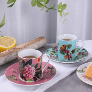 Juego de 2 Tazas y Platos de Espresso de Cerámica de 90 ml con Diseño Floral, Porcelana Dura con Decoración Esmaltada, Juego de Tazas de Café para el Hogar, Cafetería o Regalo - Product Image 3