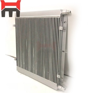 Pièces d'excavateur en promotion : Radiateur de refroidissement d'huile hydraulique PC120-5, réservoir d'eau 203-03-56130 - Product Image 1