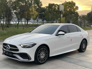 <span class=keywords><strong>Mercedes</strong></span>-Benz <span class=keywords><strong>Classe</strong></span> C 2024 d'occasion, version révisée, conduite à gauche, essence, pour l'exportation - Product Image 1