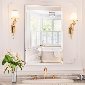 Miroir mural sans cadre à bords biseautés en argent, épaisseur de 3 mm à 6 mm, avec dimensions personnalisées en forme carrée, ovale ou rectangulaire - Product Image 3