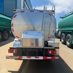 Camion-<span class=keywords><strong>citerne</strong></span> à lait de qualité <span class=keywords><strong>alimentaire</strong></span> Sinotruk Howo 4x2 8000L-10000L, camion isotherme pour la livraison de lait frais - Product Image 5