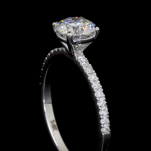 Brilliant Bloom Lab Bague en diamant Coupe ronde Halo Réglage Pave Band Or 14K VVS2 Clarté 2.80 Carat IGI Certifié Femme - Product Image 4