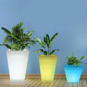 Pot de fleurs LED à changement de couleur avec télécommande étanche, en PVC, moderne, anti-soleil, décoration de <span class=keywords><strong>jardin</strong></span> d'extérieur pour jardinières - Product Image 5