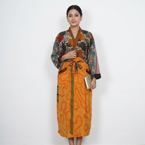 Kimono de Seda Vintage, Estilo Boho, Regalo para Novia, Estampado de Cerezas, Transpirable, de Alta Calidad, Personalizable, para Otoño, Primavera y Verano - Product Image 1