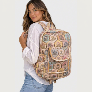 Sac à dos en coton matelassé à fleurs vintage bohème pour femmes avec poche avant - Product Image 1