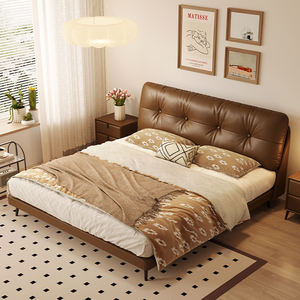เตียงหนังเคลือบแวกซ์แบบย้อนยุคงานตามสั่ง: การตกแต่งอย่างหรูหราเพื่อให้เหมาะกับภาพในห้องนอนที่คุณคิดถึง - Product Image 1