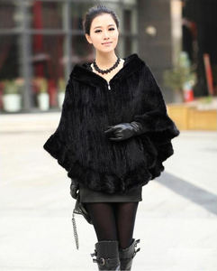 YR732 Ladies Mink Tail Hand Knit Fur Shawl Cape Mujeres con estola de piel con capucha - Product Image 3