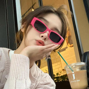 Gafas de Sol Vintage Estrechas de Moda UNOC, Novedades en Gafas de Sol <span class=keywords><strong>2022</strong></span>, Montura de Gafas Modernas con Patillas Anchas Estilo INS, Gafas de Sol Retro <span class=keywords><strong>para</strong></span> <span class=keywords><strong>Mujer</strong></span> - Product Image 3