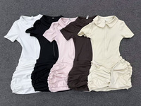 Robe de tennis plissée avec logo personnalisé, vêtements pour femmes, col polo, fermeture éclair, robe de sport yoga avec short intégré