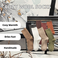 Chaussettes en laine mérinos pour femmes avec logo personnalisé, chaussettes épaisses en cachemire d'hiver, tricotées à la main, chaudes et confortables