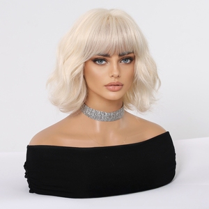 <span class=keywords><strong>Parrucche</strong></span> di Alta Qualità Europee e Americane per Donne, Capelli Corti, Set Completo, Biondo Platino con Frangia, Realizzate a Macchina in Seta - Product Image 4
