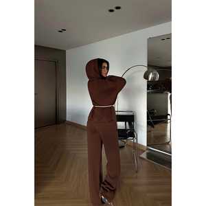 Conjunto Deportivo de 2 Piezas para Hombre, en Terciopelo Marrón, Estilo Cicely, con Estampado Acid Wash, Transpirable, para Correr, Pedido Mínimo 2 Piezas - Product Image 1