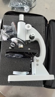Microscope de laboratoire haute définition, microscope d'expérience microbiologique d'enseignement d'étudiant