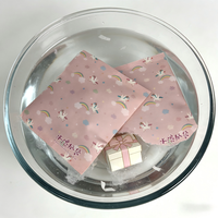 Sac en papier non tissé imprimé sur mesure, soluble à l'eau froide, pour jouets en boîte mystère et cadeaux surprise, emballage de sécurité pour enfants