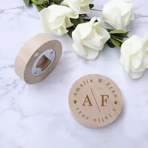 Personal isierte hölzerne magnetische Flaschen öffner Hochzeit Gefälligkeiten und Geschenke benutzer definierte gravierte Holz Kühlschrank Magnet Hochzeit Souvenir