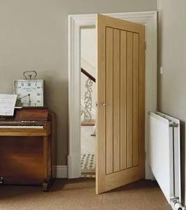 Nouvelle Arrivée Porte en Bois de Pin à Battants, Porte de Chambre Étanche avec Contre-placage et Cadre Doré - Product Image 1