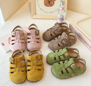 Sandalias Romanas Caladas para Niños, Nueva Versión Coreana de Verano, Sandalias de Suela Gruesa con Punta Cubierta para Niñas y Niños - Product Image 1