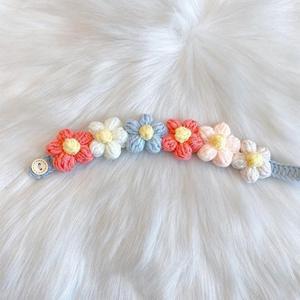 Kalung Kucing dan Anjing Gaya Baru Qbellpet, Kalung Hewan Peliharaan Rajut Tangan, Set Aksesoris Anjing, Syal Rajut Bunga, Tren untuk Hewan Peliharaan - Product Image 5
