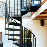 DAIYA escalier en colimaçon en métal avec poteau vertical