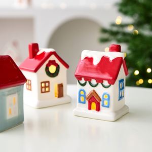 Nouvelles décorations de Noël transfrontalières : Ornements créatifs en céramique colorée en forme de macaron - Petite maison igloo pour la décoration de bureau - Product Image 2