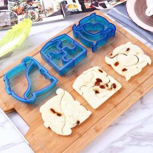 Emporte-pièces en forme de train en PS écologique personnalisés pour la pâtisserie des enfants et les boîtes à lunch - Product Image 1