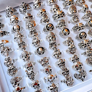 Anillos de Calavera de Aleación de Zinc Plateados en Plata Antigua, Estilo Vintage, Anillos de Dedo Góticos para Halloween - Product Image 5