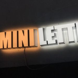 Lettere in Acrilico Illuminate Frontalmente e Posteriormente, Insegna LED 3D a Doppia Faccia, Lettere in Acrilico LED IP67 per Negozi e Hotel - Product Image 5