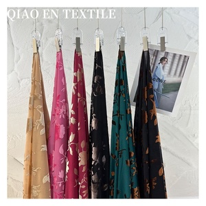 새로운 중국 스타일 통기성 주름 방지 스트레치 벨벳 패브릭 자수 중공 디자인 탑 Qipao 드레스 - Product Image 5