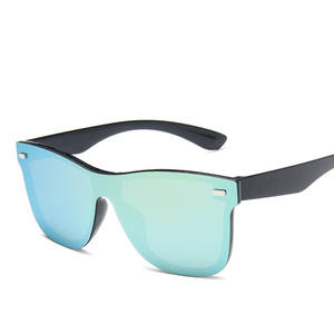 Lunettes de soleil surdimensionnées à la mode pour femmes avec grand cadre personnalisé Matériau PC <span class=keywords><strong>pare</strong></span>-<span class=keywords><strong>brise</strong></span> monobloc réfléchissant coloré pour hommes - Product Image 5