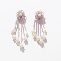 Anting-anting manik-manik tangan perhiasan populer baru anting-anting bunga rumbai panjang untuk wanita