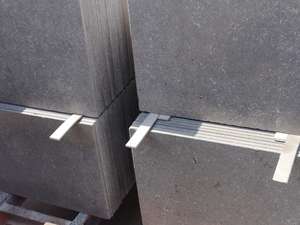 Panel <span class=keywords><strong>de</strong></span> Piedra Natural para Exteriores SH STONE, Losa <span class=keywords><strong>de</strong></span> Piedra Caliza Gris Oscuro <span class=keywords><strong>de</strong></span> Portugal, Revestimiento para Fachadas <span class=keywords><strong>de</strong></span> Villas, Borde <span class=keywords><strong>de</strong></span> Piscina - Product Image 2