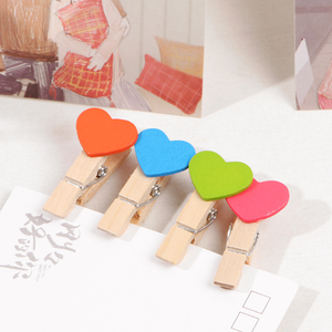 Clip a forma di cuore in legno per cartoni animati Color peg 3.5cm di lunghezza mini clip per <span class=keywords><strong>foto</strong></span> decorazione per la casa - Product Image 3