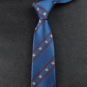 Cravatta da Uomo 7cm Design Britannico con Ricamo Floreale e Cervo Dorato, Lussuosa per Business/Casual, Durevole ed Ecologica, 100% Poliestere - Product Image 6